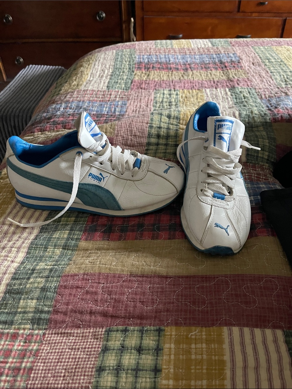 Puma Kids White and Teal Low-Top Sneakers
